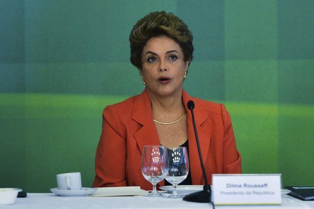 Piso de professores vira nova divergência entre Dilma e governadores