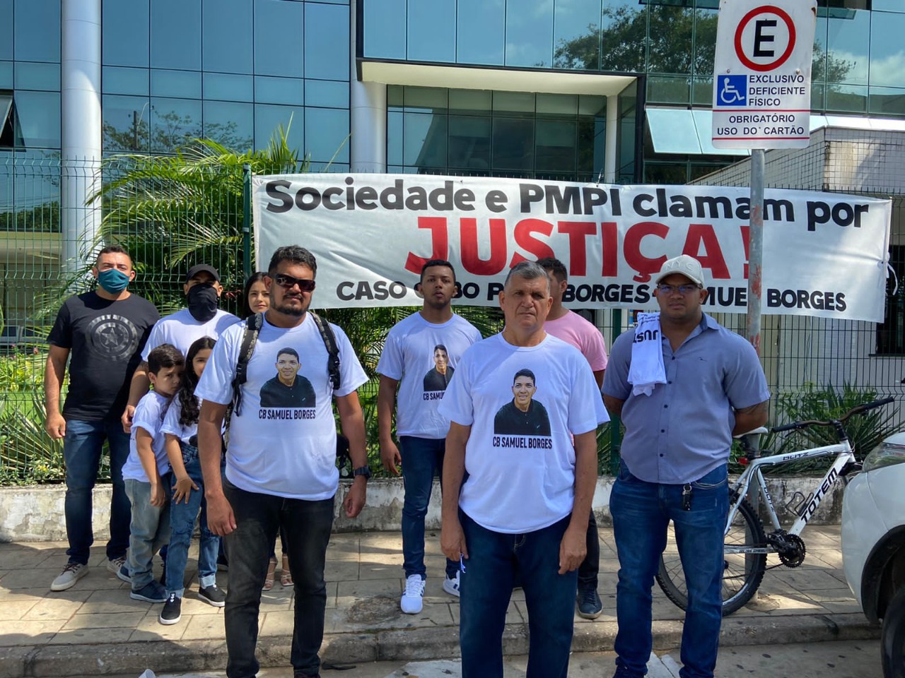 Família pede pena máxima em julgamento de PM acusado de matar cabo Samuel