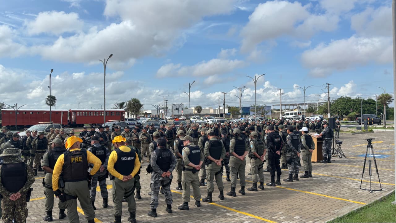 Polícia Militar lança operação carnaval com 500 policiais no litoral; civis se fantasiam nas ações