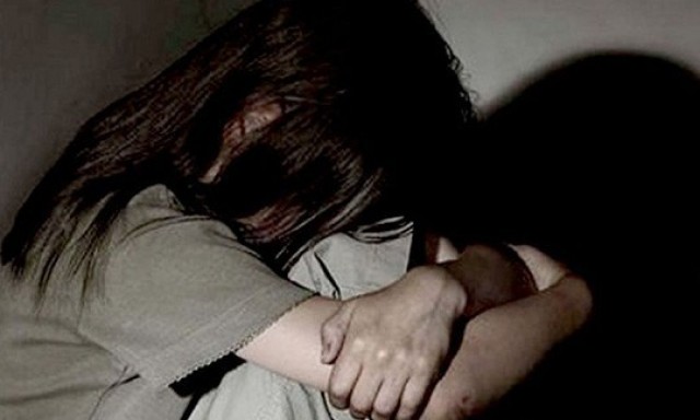 Adolescente é estuprada e população faz campanha; #ElaNãoTeveCulpa