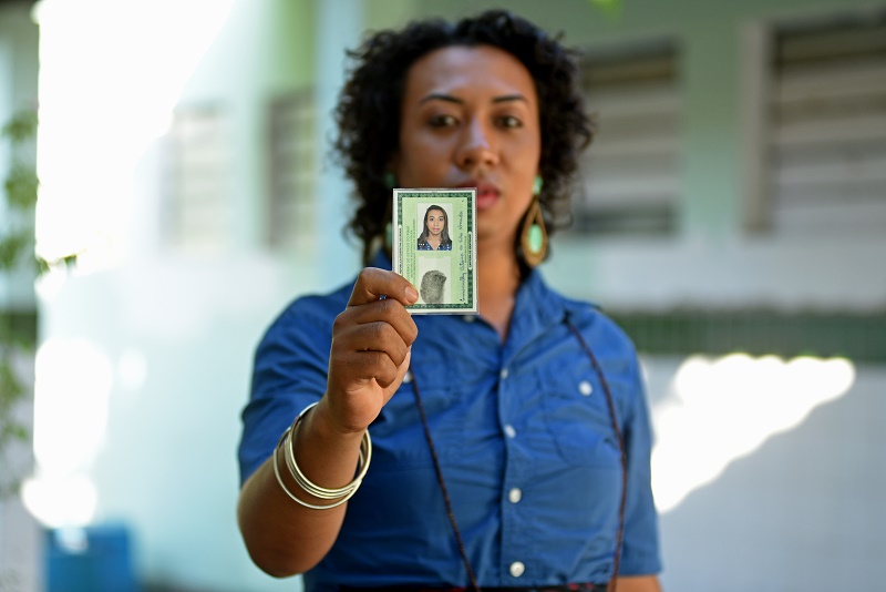 Retificação de registro civil promove cidadania a travestis e transexuais