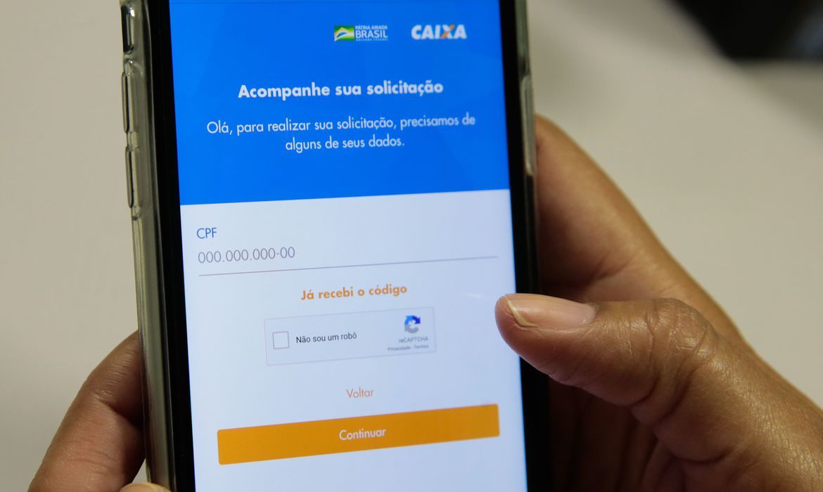 Justiça derruba exigência de regularizar CPF para receber auxílio de R$ 600
