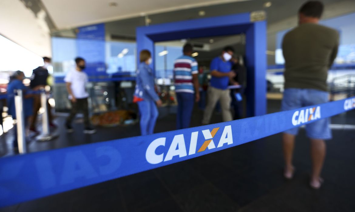 Economia Nascidos em março podem sacar auxílio referente a ciclos 5 e 6