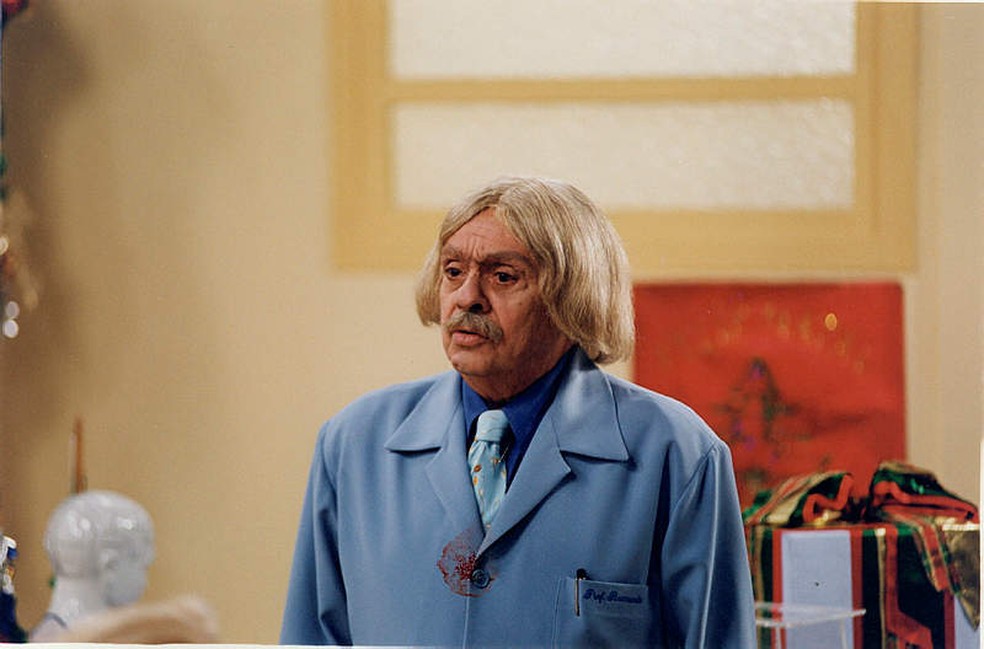 Chico Anysio é homenageado no episódio de encerramento da temporada da 'Escolinha'