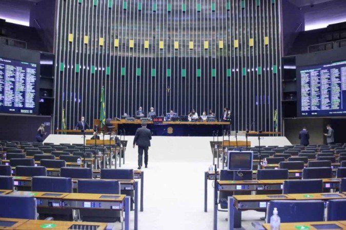 Parlamentares devem apreciar 29 vetos de Bolsonaro antes do recesso