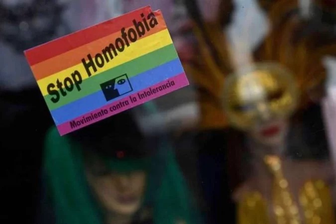 Polícia investiga agressão a casal homossexual