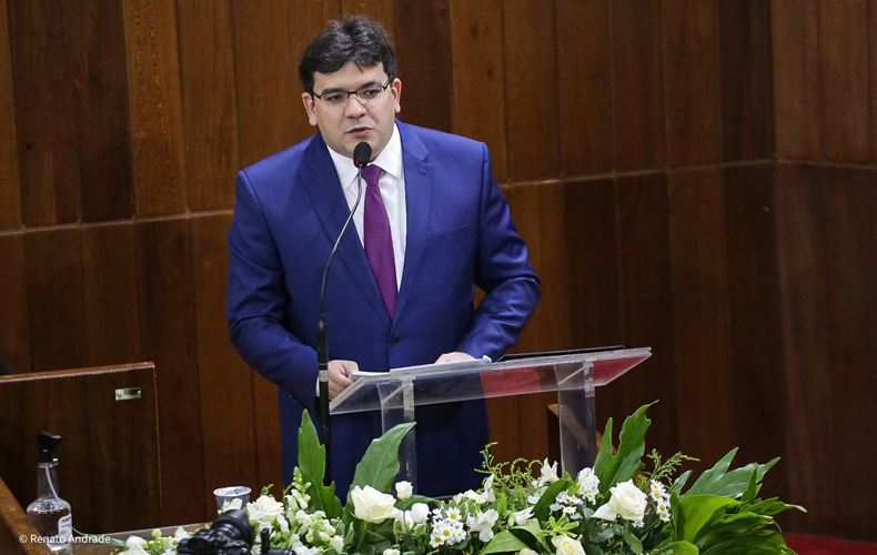 Rafael Fonteles é empossado governador do Piauí em cerimônia na Assembleia