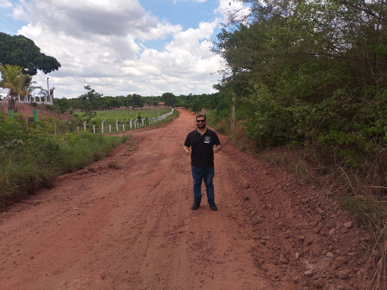 Prefeitura de Valença realiza serviços de recuperação das estradas vicinais dos Povoados Isidozia, Palmeirinha e Fumal