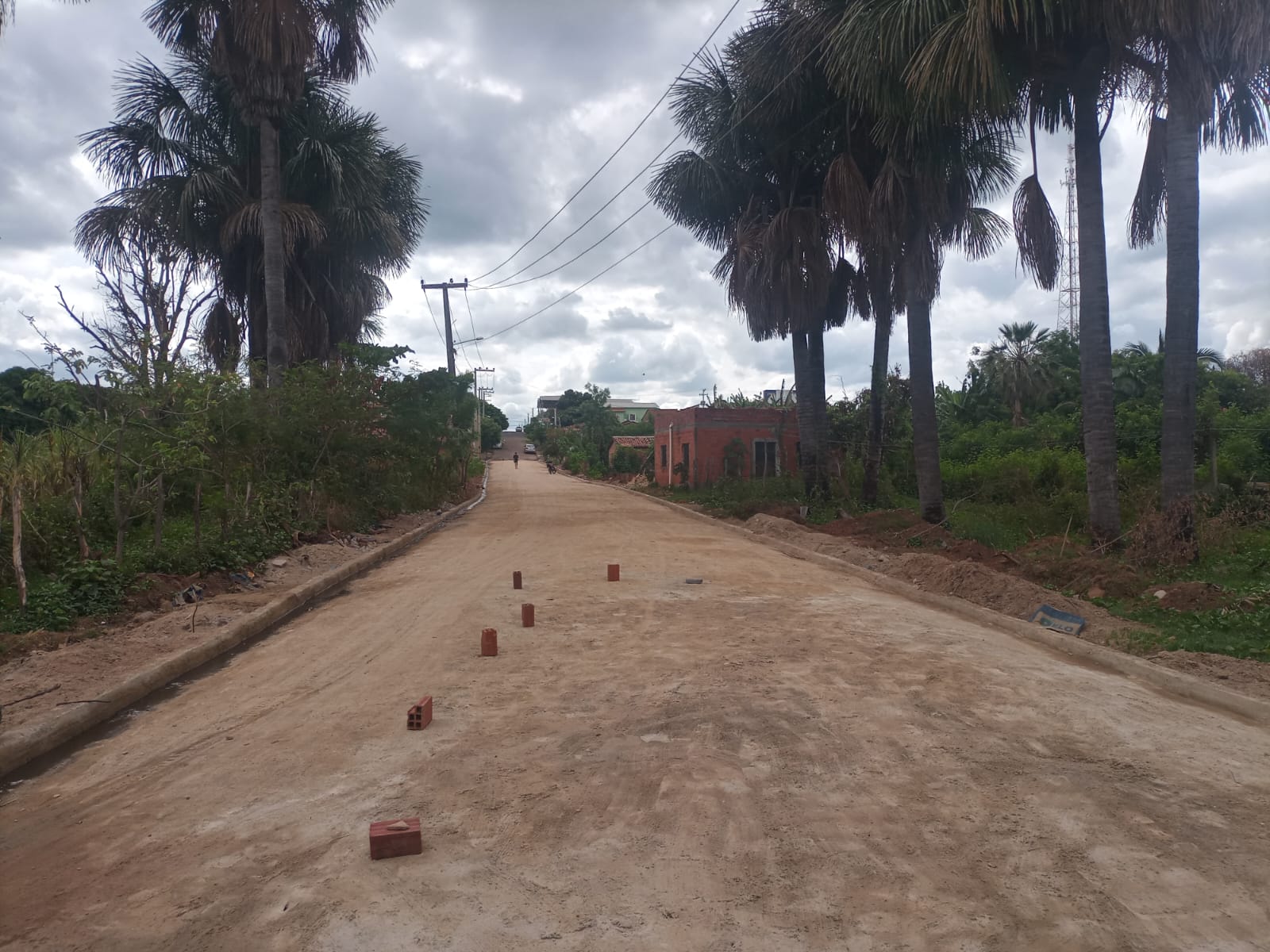 Prefeitura realiza obra calçamento na Avenida Professor João Soares (Avenida Brasil) no Bairro Bela