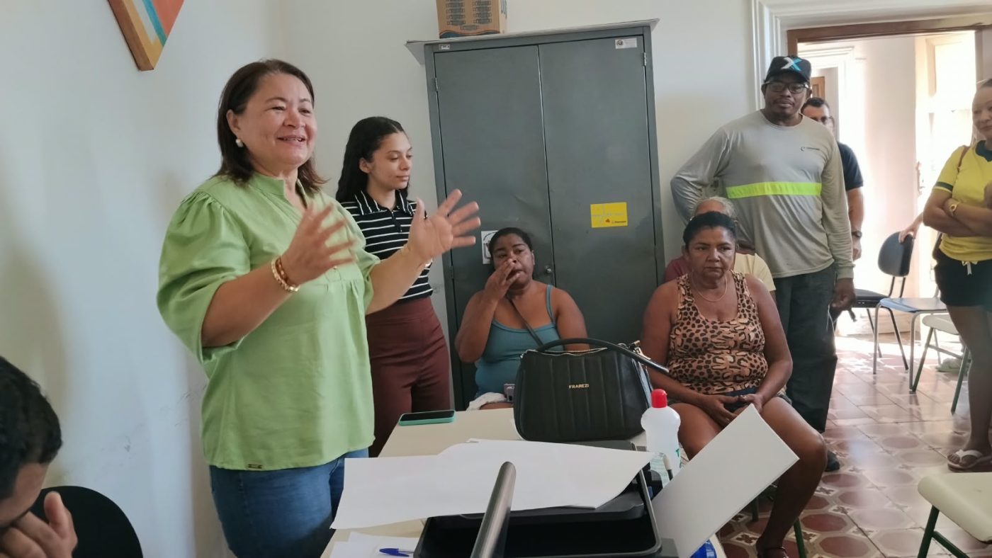 Secretária de Cultura se reúne com donos de Barracas para organização da festa do Aniversário de Valença